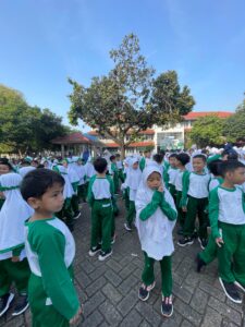 Senam Bersama ” Murid SD AL Muslim ” Anak Indonesia Hebat