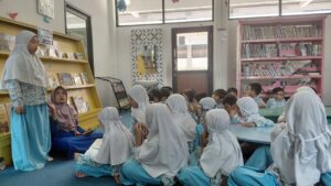 Satu Bahasa, Berjuta Cerita: Menghidupkan Budaya Literasi Anak melalui Pembelajaran Kreatif